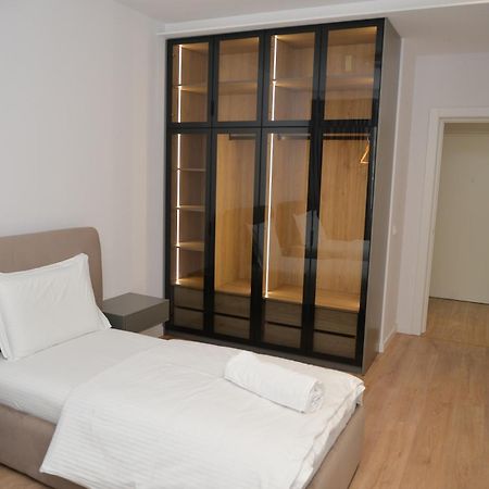 Hera Tirana Suite Deluxe Exteriör bild