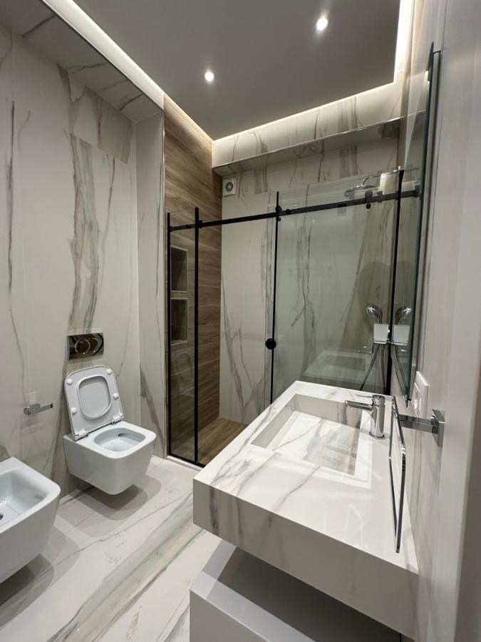 Hera Tirana Suite Deluxe Exteriör bild